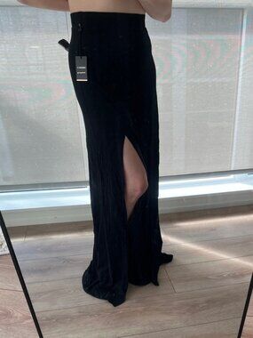 [NEW] Slitted High-Waisted Maxi Skirt